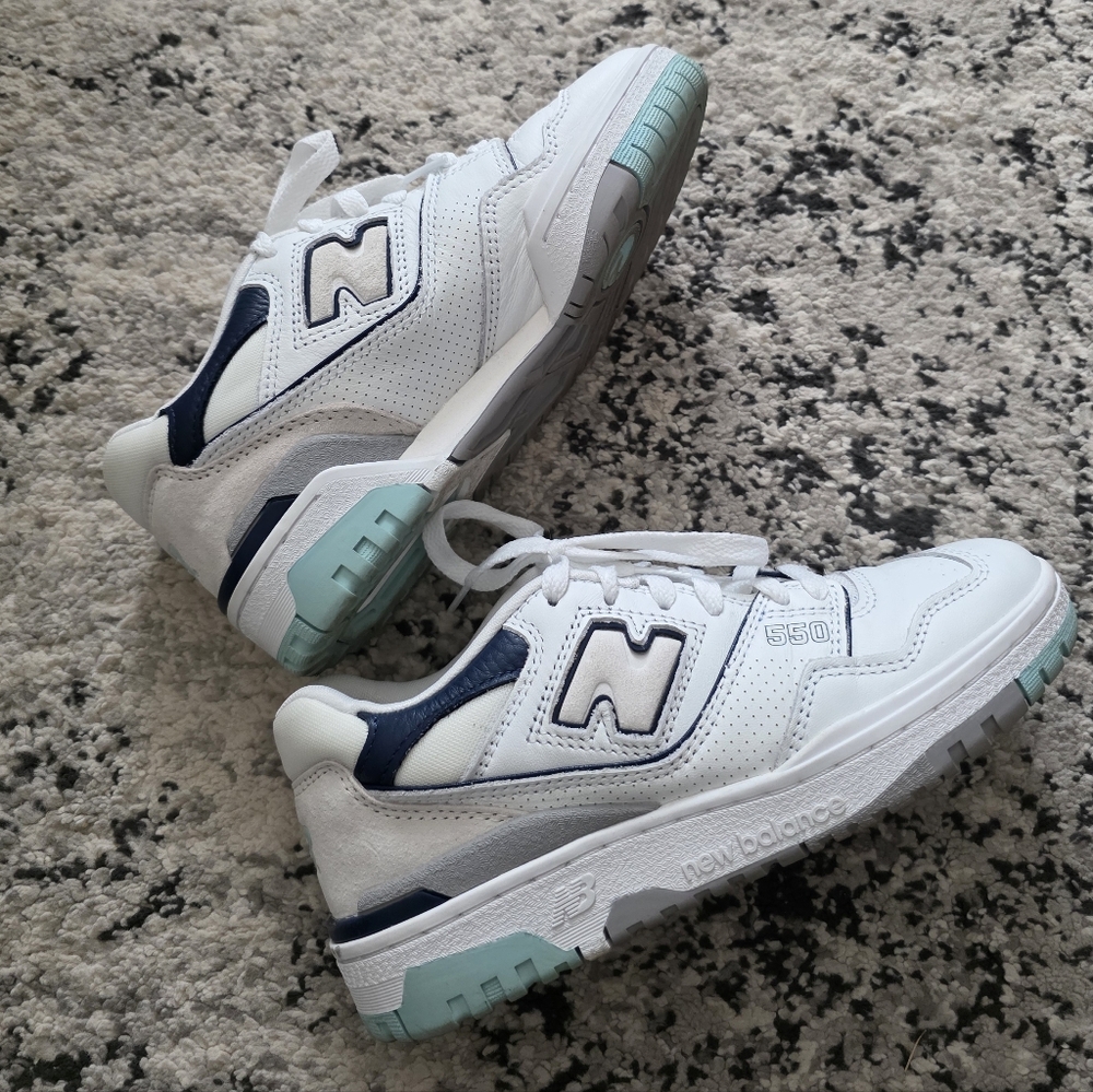 New Balance 550 Leather Sneakers White Winter Fog Navy Womens 6 Preppy 90s